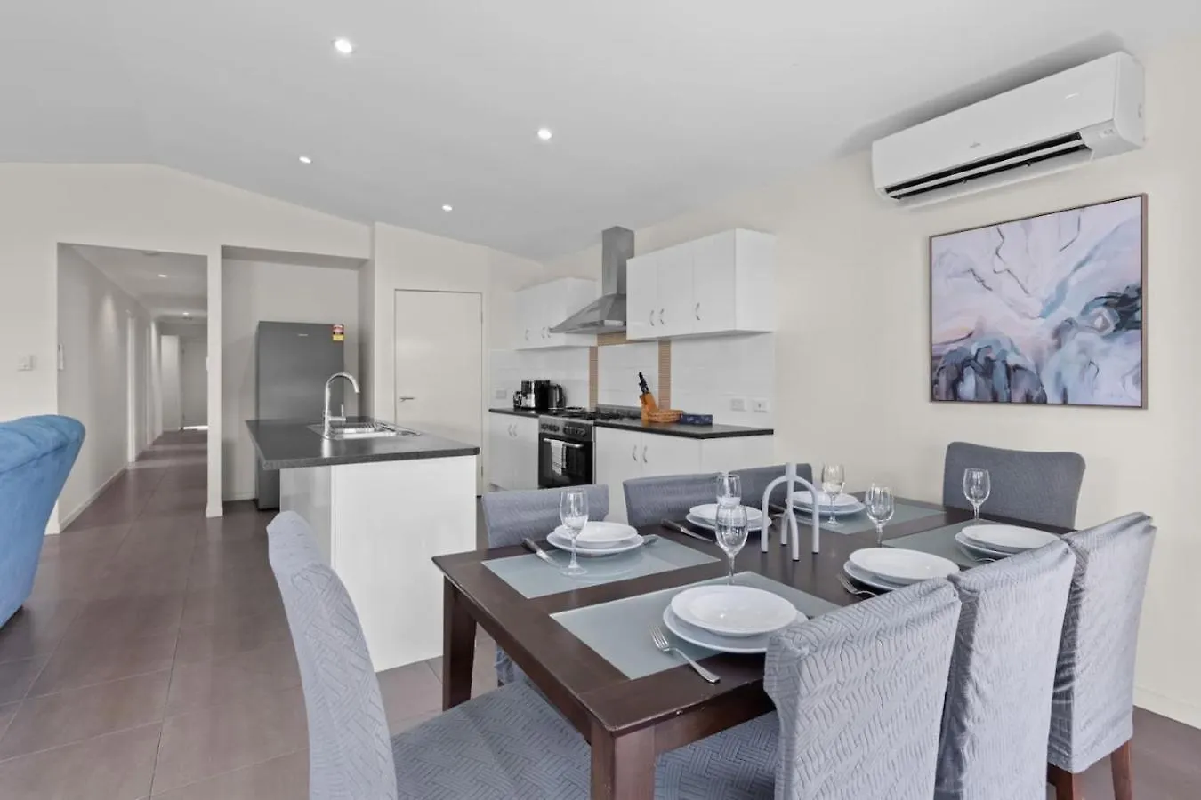 Charming 4Bedroom Home Near Train Station And Beaches Brisbane 0*,